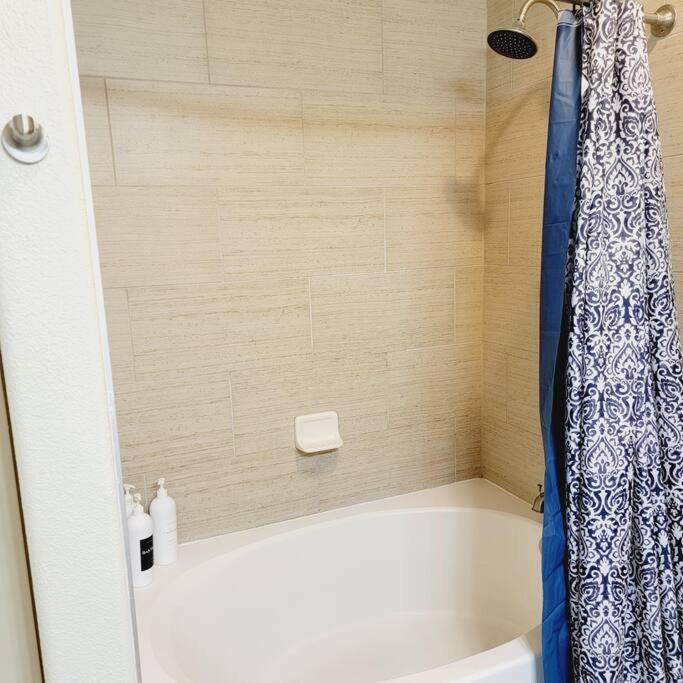 Relaxing Pool View Apt Reliant Stadium/Medical Center هيوستن المظهر الخارجي الصورة